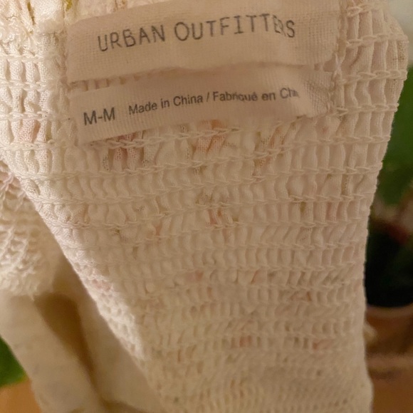 UO Casia Floral Puff Sleeve Top - Picture 6 of 6